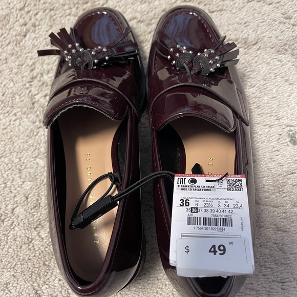 BNWT ZARA heeled loafers (maroon) - Picture 5 of 5